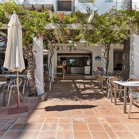 La Alcazaba Puerto Banus * 마르베야